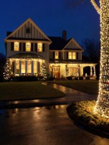 Read more about the article 17 Amazing Front Porch Christmas Decor Ideas to Transform Your Holiday Home